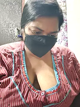 Snapshot of Liyaa_24 chatting on May 9, 2026, 5:40 pm Liyaa 24 online show from May 9, 2026, 5:40 pm