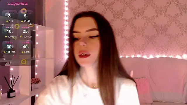 HolyMiax online show from October 7, 2025, 3:47 am