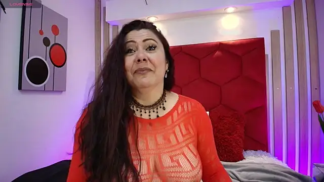 EmmaJhomson online show from April 15, 2026, 12:56 pm