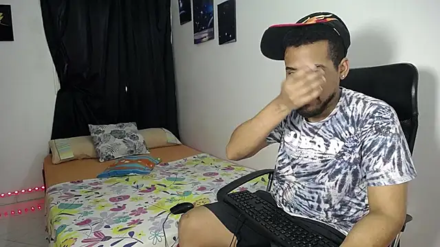 Snapshot of morbo_total69 chatting on October 17, 2025, 9:17 pm morbo total69 online show from October 17, 2025, 9:17 pm