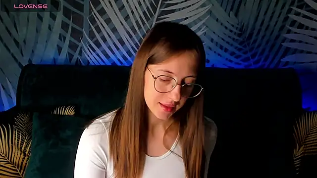 ChristyCrayme online show from November 22, 2025, 10:20 pm