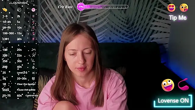 Snapshot of ChristyCrayme chatting on June 27, 2026, 10:15 pm ChristyCrayme online show from June 27, 2026, 10:15 pm