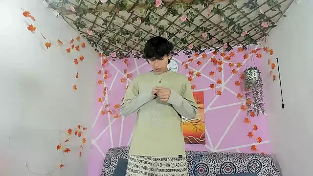 Bastian boyshot77 online show from December 17, 2025, 2:12 pm