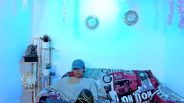 Bastian boyshot77 online show from February 13, 2026, 1:29 pm