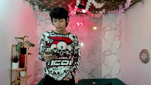 Bastian boyshot77 online show from April 12, 2026, 6:13 pm