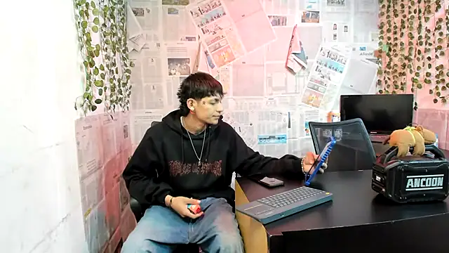 Snapshot of Bastian_boyshot77 chatting on July 18, 2026, 1:37 pm Bastian boyshot77 online show from July 18, 2026, 1:37 pm