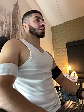 AxelThompson  online show from October 4, 2025, 11:08 am