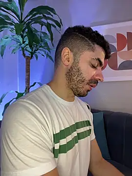 AxelThompson  online show from January 15, 2026, 11:15 am