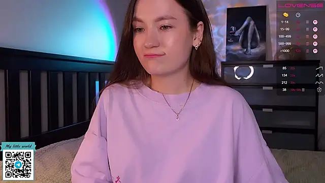 mia here online show from September 27, 2025, 8:25 pm