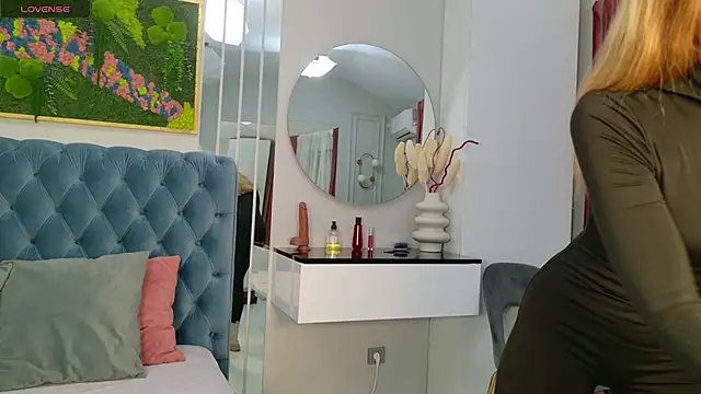 SiennaPierce online show from January 14, 2026, 5:13 am