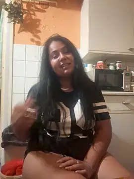 Melissa10 online show from October 13, 2025, 10:10 pm