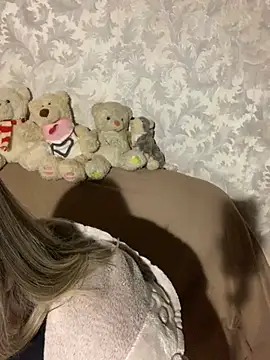 hotsteacher online show from February 23, 2026, 3:26 am