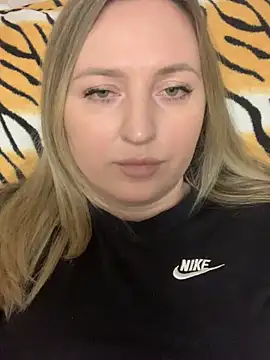 hotsteacher online show from March 31, 2026, 12:12 am