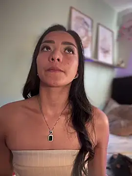 im-isabella online show from September 19, 2025, 8:20 pm