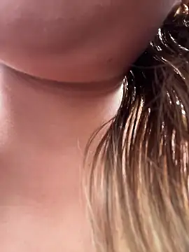 sara calderon online show from October 24, 2025, 1:18 pm