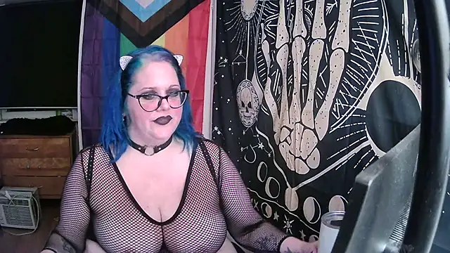 Snapshot of Kinky_Witch chatting on September 16, 2025, 12:11 am Kinky Witch online show from September 16, 2025, 12:11 am
