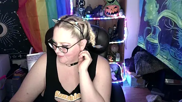 Snapshot of Kinky_Witch chatting on June 11, 2026, 3:15 am Kinky Witch online show from June 11, 2026, 3:15 am