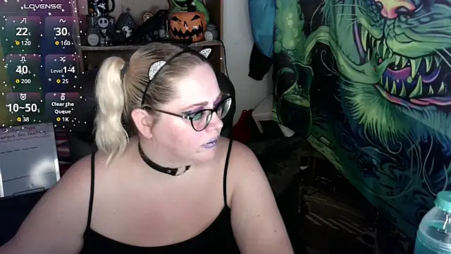 Snapshot of Kinky_Witch chatting on July 14, 2026, 4:34 pm Kinky Witch online show from July 14, 2026, 4:34 pm