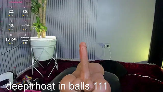 Im perla  online show from October 9, 2025, 2:31 am