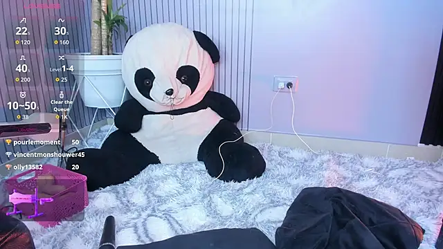 Im perla  online show from October 26, 2025, 2:23 pm