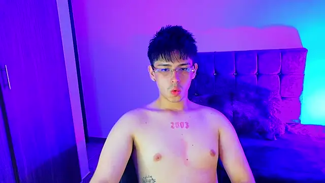 Snapshot of Maximo_Miller chatting on September 10, 2025, 4:56 am Maximo Miller online show from September 10, 2025, 4:56 am