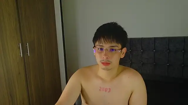 Snapshot of Maximo_Miller chatting on September 24, 2025, 7:12 am Maximo Miller online show from September 24, 2025, 7:12 am