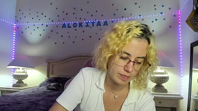 aalokitaa online show from November 4, 2025, 6:01 am