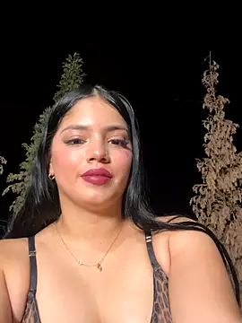 Snapshot of Hailey-Fox chatting on October 19, 2025, 11:05 pm Hailey-Fox online show from October 19, 2025, 11:05 pm