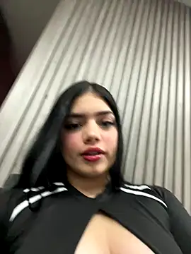 Snapshot of Hailey-Fox chatting on December 21, 2025, 9:00 pm Hailey-Fox online show from December 21, 2025, 9:00 pm
