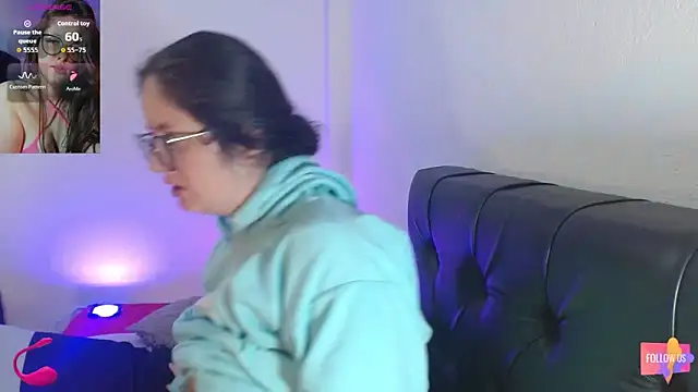 KrystalAdams online show from September 27, 2025, 5:07 pm