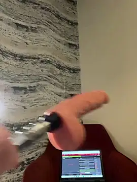 Snapshot of sensual_scottish_isla chatting on September 22, 2025, 10:06 am sensual scottish isla online show from September 22, 2025, 10:06 am