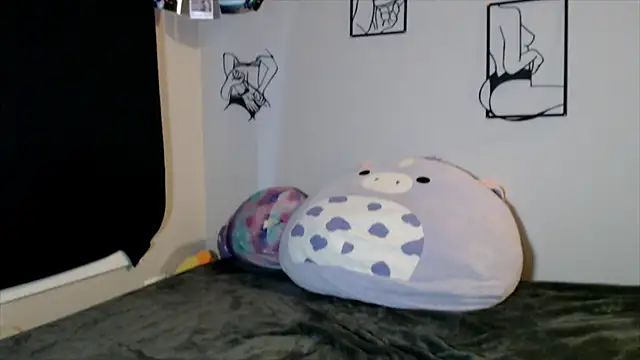 celeste xxoo online show from December 4, 2025, 2:04 pm