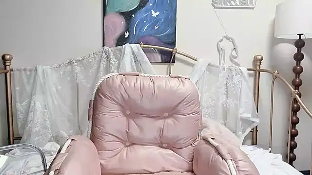 kiraa-0051 online show from September 18, 2025, 1:13 pm