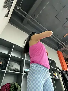 Ninazhang online show from February 1, 2026, 2:54 am