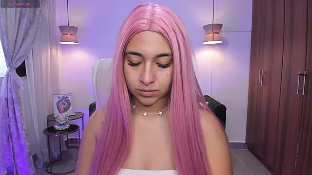 DANDARA THOM online show from October 24, 2025, 7:21 pm