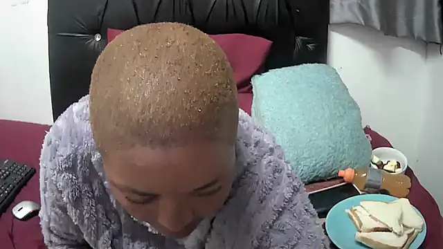 Flirtfatale online show from October 7, 2025, 9:45 pm