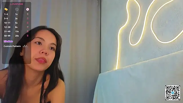 AlodiaAxley online show from September 29, 2025, 6:13 pm