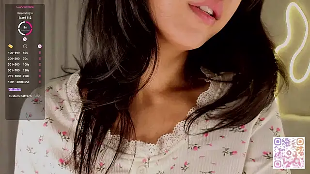 AlodiaAxley online show from November 8, 2025, 6:07 pm