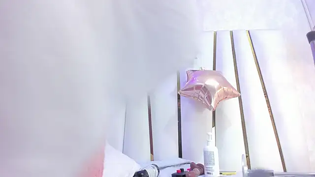 juliette pretty  online show from March 24, 2026, 8:08 am