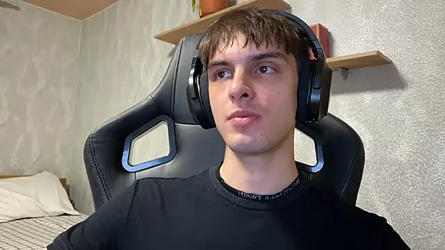 elliot scott online show from September 29, 2025, 3:17 pm