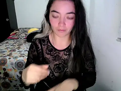 Snapshot of Came-II chatting on December 17, 2025, 5:13 am Came-II online show from December 17, 2025, 5:13 am