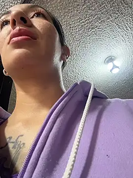 SALOME KORLAND online show from December 5, 2025, 2:14 pm