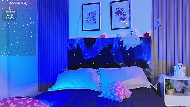 ashlycarteer online show from October 10, 2025, 7:02 pm