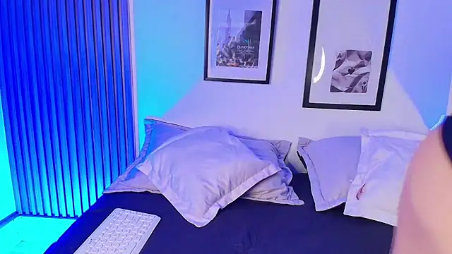 ashlycarteer online show from April 12, 2026, 2:05 am