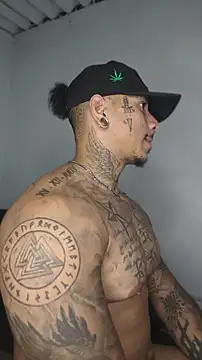 Snapshot of David_tatto1 chatting on May 14, 2026, 1:45 am David tatto1 online show from May 14, 2026, 1:45 am