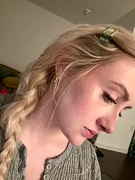 seeunexttuesday online show from November 12, 2025, 3:40 am