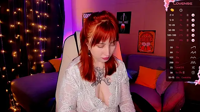 deboramoore online show from September 26, 2025, 2:15 am