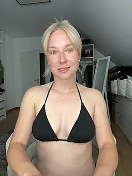 celis secret online show from May 11, 2026, 5:24 am