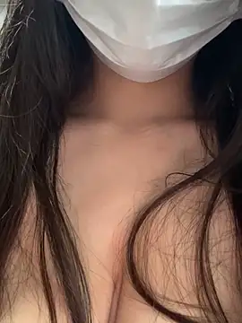 cute-yay online show from September 25, 2025, 3:49 pm