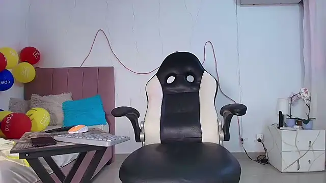Snapshot of Andre_lezcano chatting on June 28, 2026, 3:18 pm Andre lezcano online show from June 28, 2026, 3:18 pm
